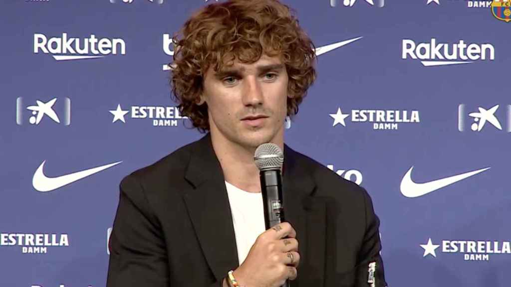 Una foto de Antoine Griezmann durante su rueda de prensa como jugador del Barça / FCB