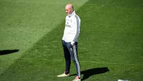 Zinedine Zidane en un entrenamiento del Real Madrid / EFE