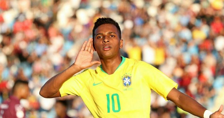 Rodrygo jugando con Brasil / EFE