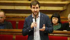 El 'conseller' catalán de Sanidad, Toni Comín, en el Pleno del Parlamento catalán.