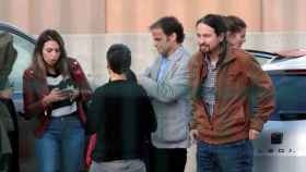 Pablo Iglesias, con Jaume Asens, a la salida de la reunión con Junqueras en Lledoners / EFE