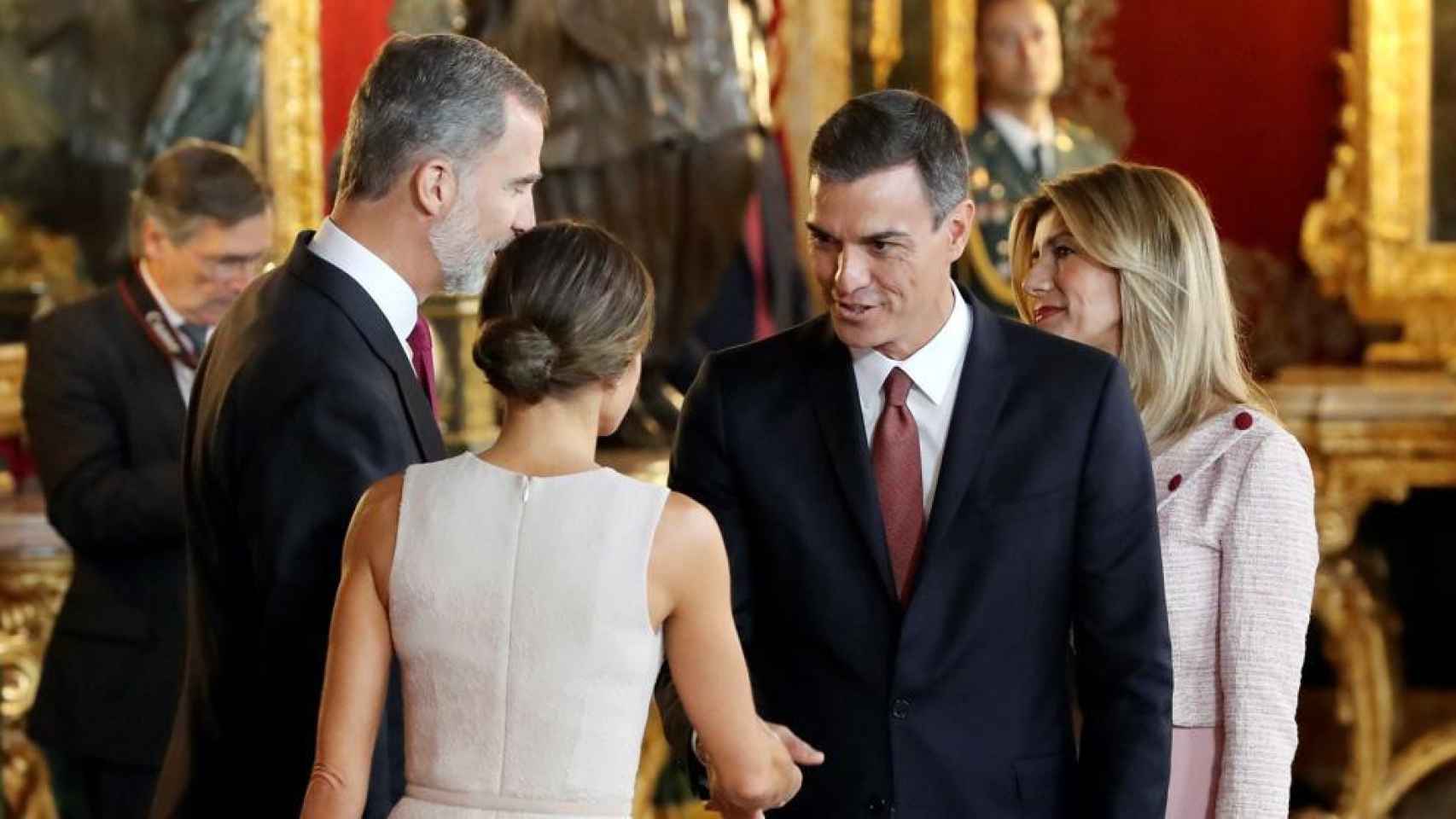 Pedro Sánchez en el tradicional 'besamanos' con los Reyes / EFE