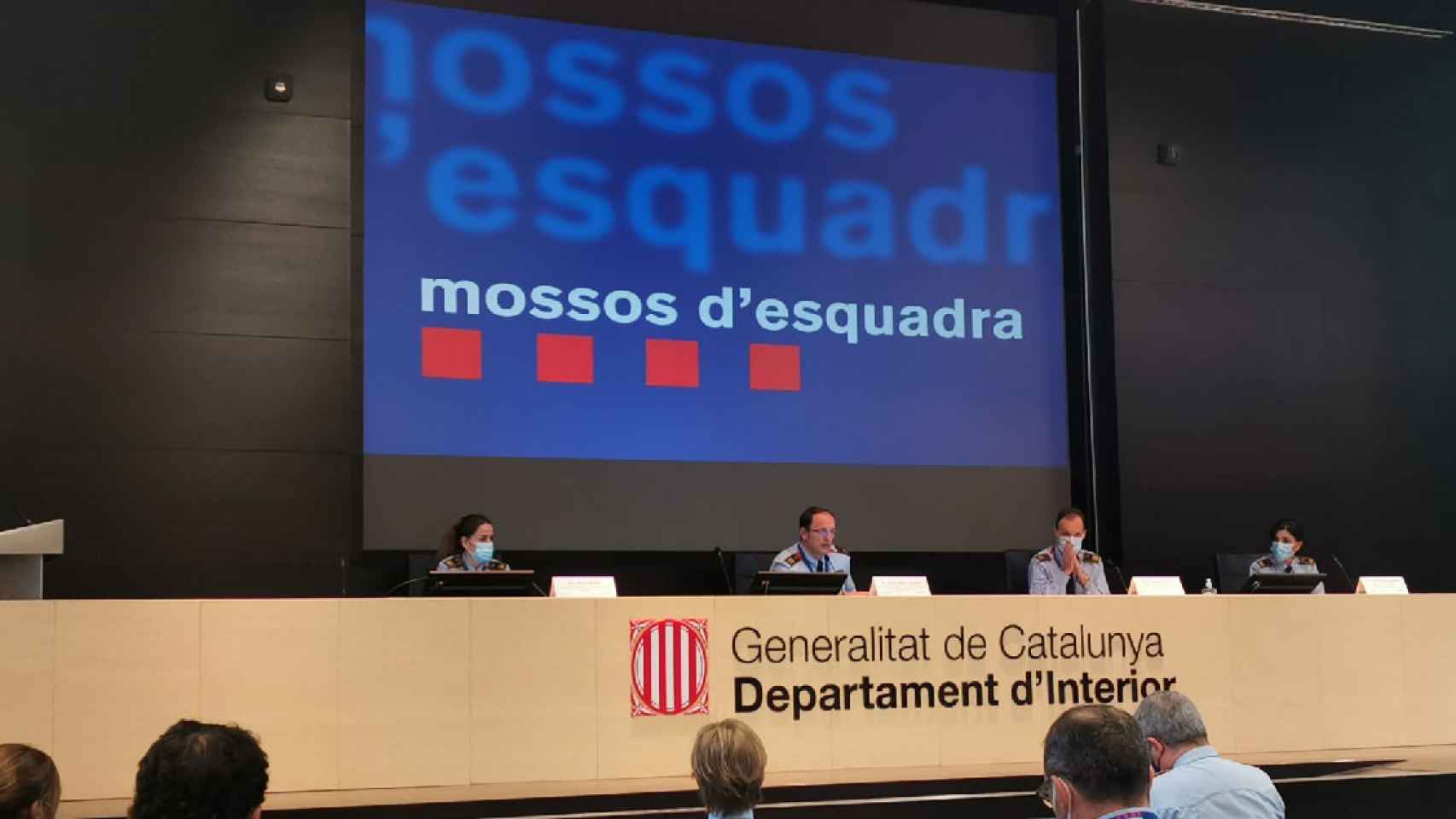 La jefatura del cuerpo: el comisario jefe de Mossos, Josep Maria Estela; el comisario Eduard Sallent, la intendenta Rosa Bosch y la inspectora Montserrat Escudé / EUROPA PRESS