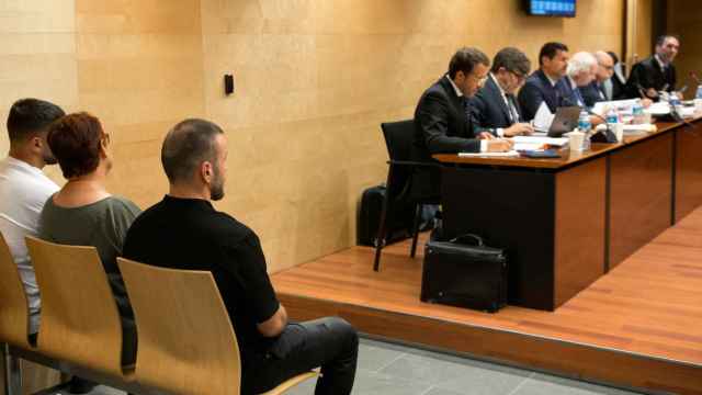 El acusado de matar de una patada en la cabeza a un turista italiano en Lloret de Mar en 2017 durante un juicio en la Audiencia de Girona / EP