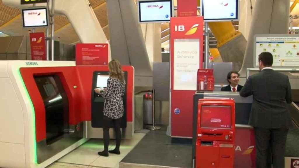 El sistema de facturación de Iberia en Barajas ha sufrido un fallo.