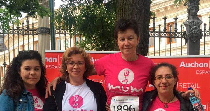 Carmen, junto a otras compañeras de MUM en una carrera contra la violencia de género / CG