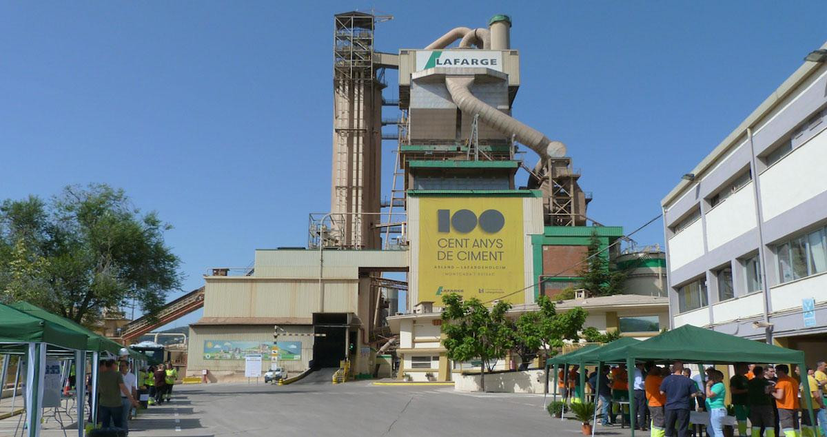 La cementera de Lafarge en Montcada / LAFARGE