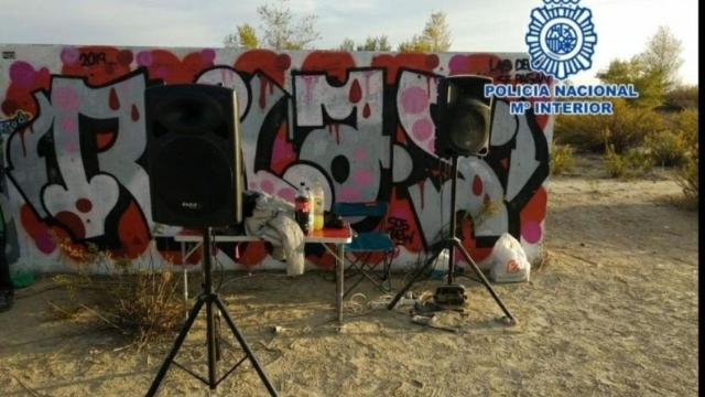 El escenario de la 'rave' desmantelada en Madrid / EP