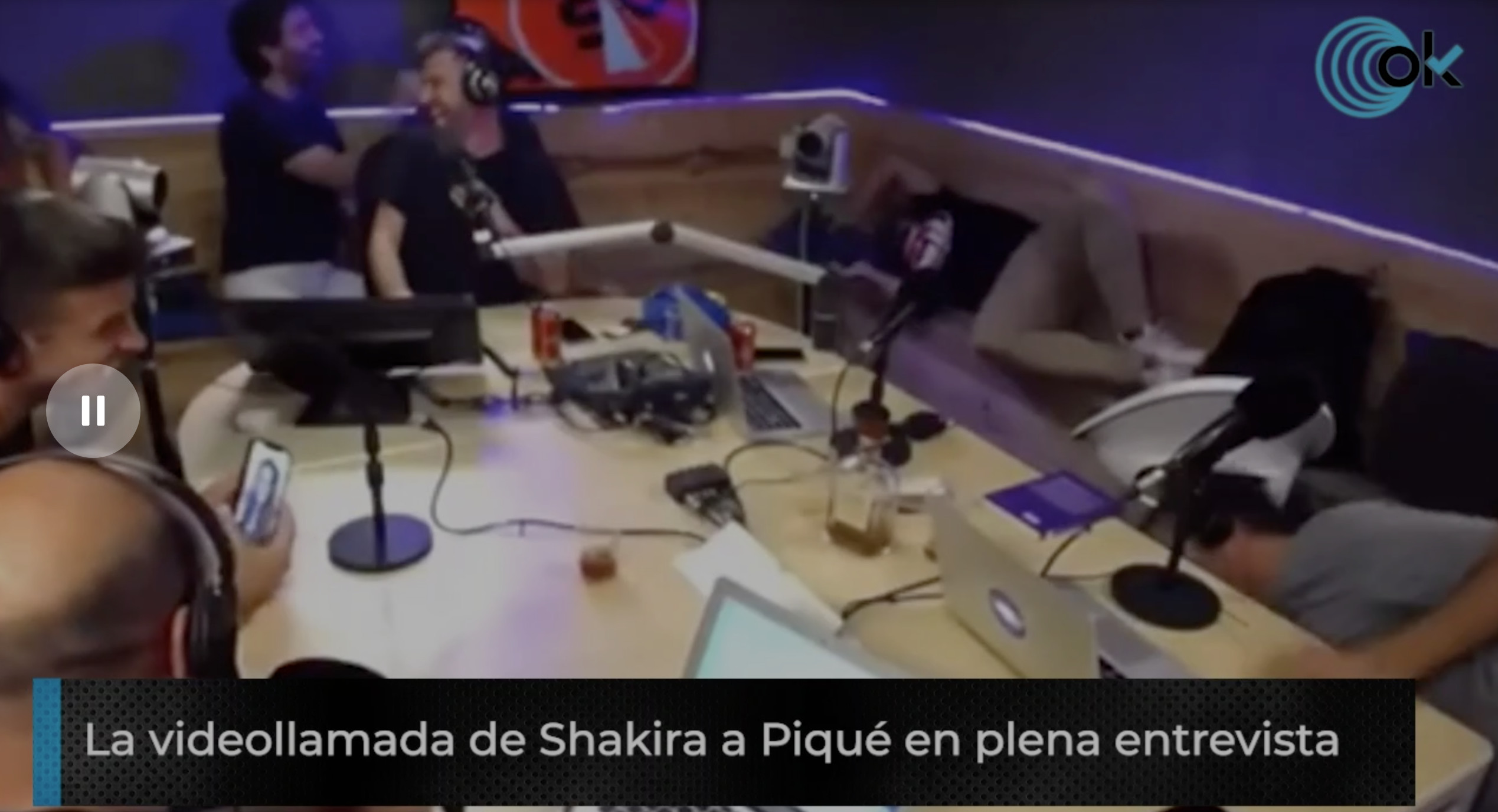 Shakira llama en directo por error a Piqué