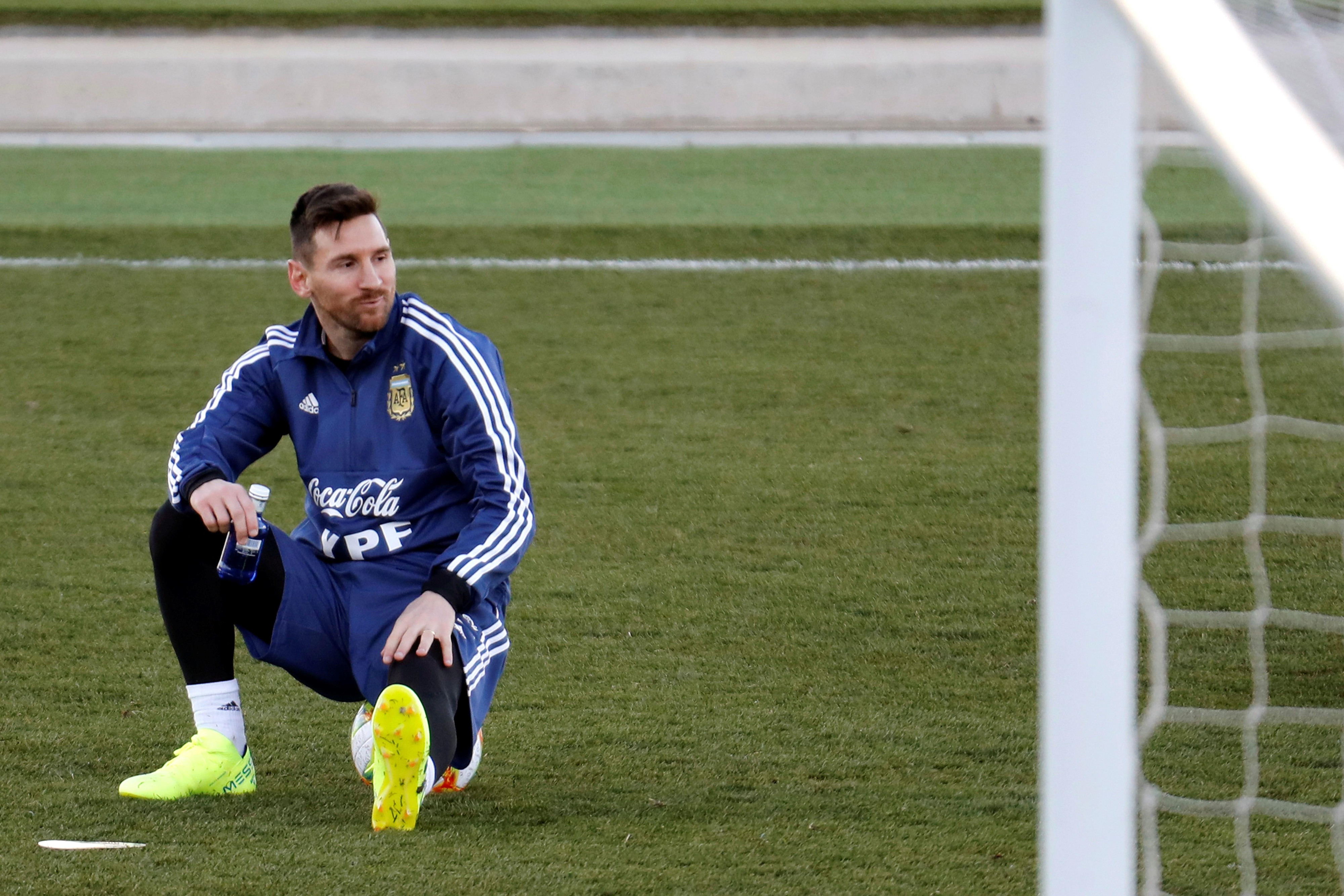 Leo Messi en el entrenamiento de la selección argentina / EFE