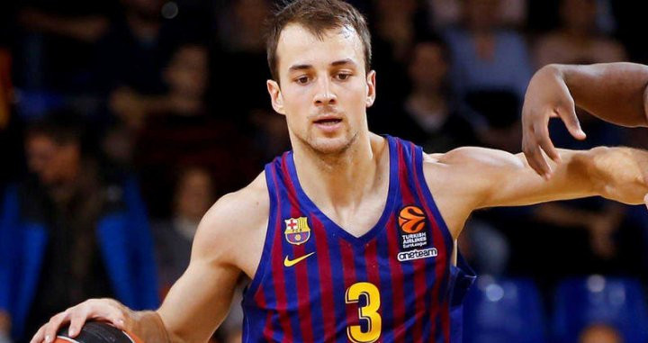 Kevin Pangos en un partido con el Barça / EFE