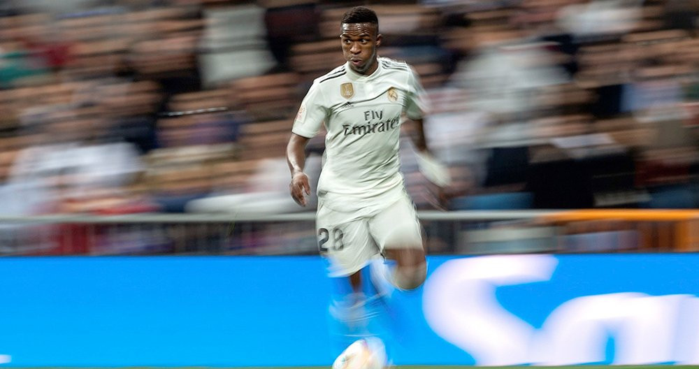 Vinicius en acción en un clásico / EFE