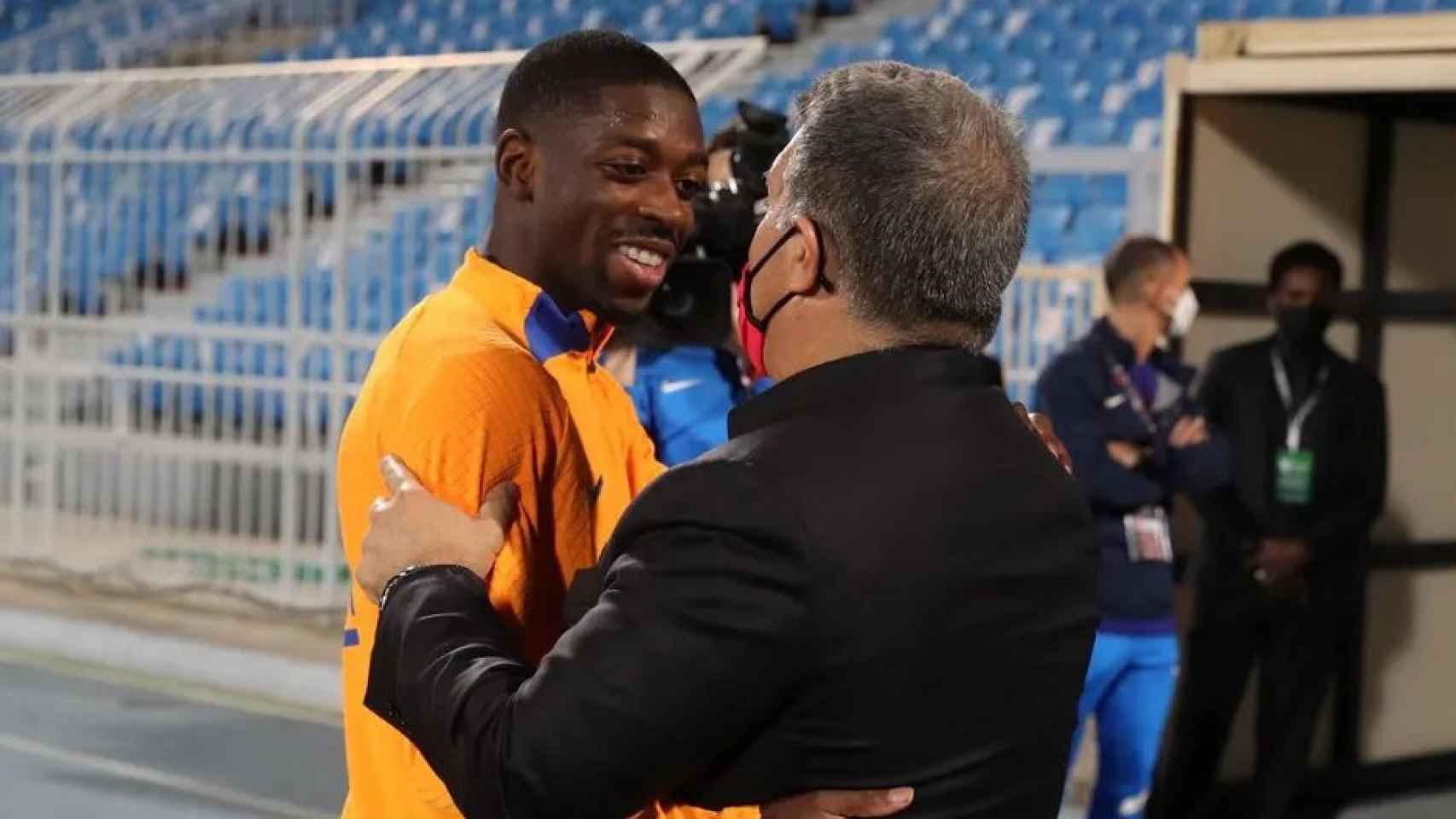 El encuentro de Dembelé y Laporta, en la previa de la Supercopa de España / FCB