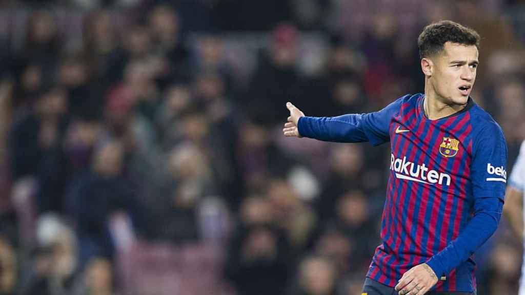 Philippe Coutinho quejándose de una acción con el Barça / EFE