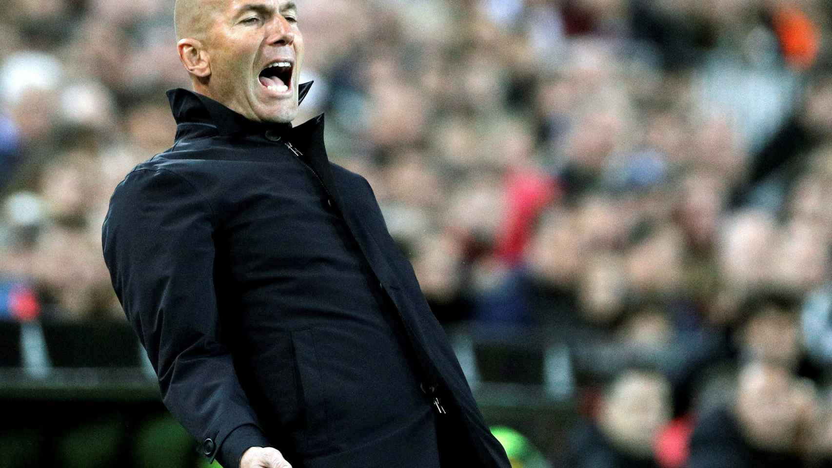 Zidane lamentando una ocasión del Real Madrid / EFE