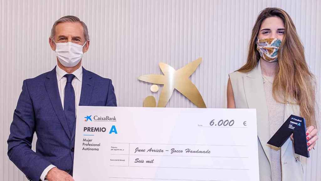 La CEO de Zocco Handmade recibe el Premio A Mujer Profesional Autónoma de CaixaBank / CAIXABANK