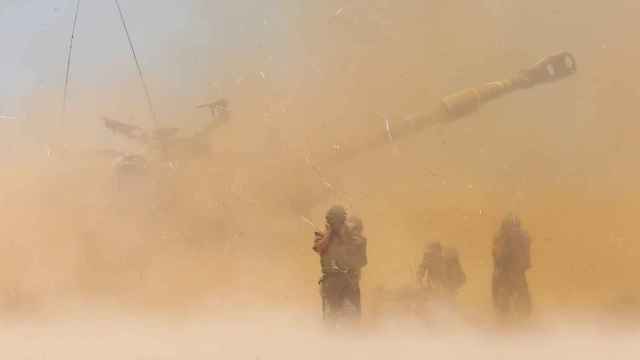 Artillería del Ejército israelí en acción en plena escalada de violencia en la Franja de Gaza / ABIR SULTAN - EFE