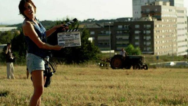 Neus Ballús, dirigiendo 'La Plaga'