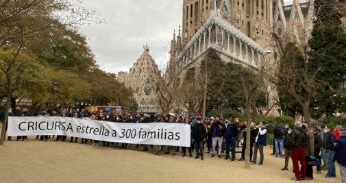 Protesta ante por parte de los trabajadores de Cricursa ante la Sagrada Familia / CG
