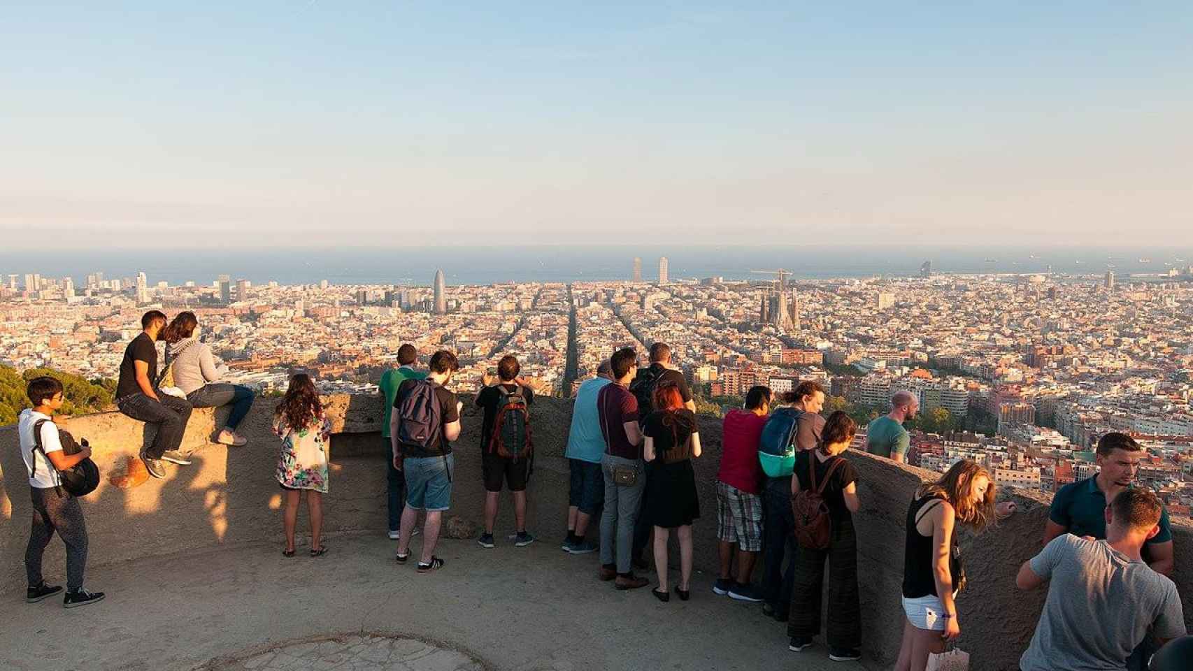 Búnkeres del Carmel, donde desde el 2 de mayo no se puede acceder de noche y agentes cívicos reforzarán el trabajo de la Guardia Urbana para evitar botellones / ThingstodoinBarcelona - CREATIVE COMMONS 2.0