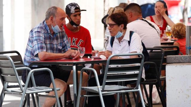 Los hospitales catalanes prevén un gran rebrote de coronavirus con síntomas leves en Barcelona