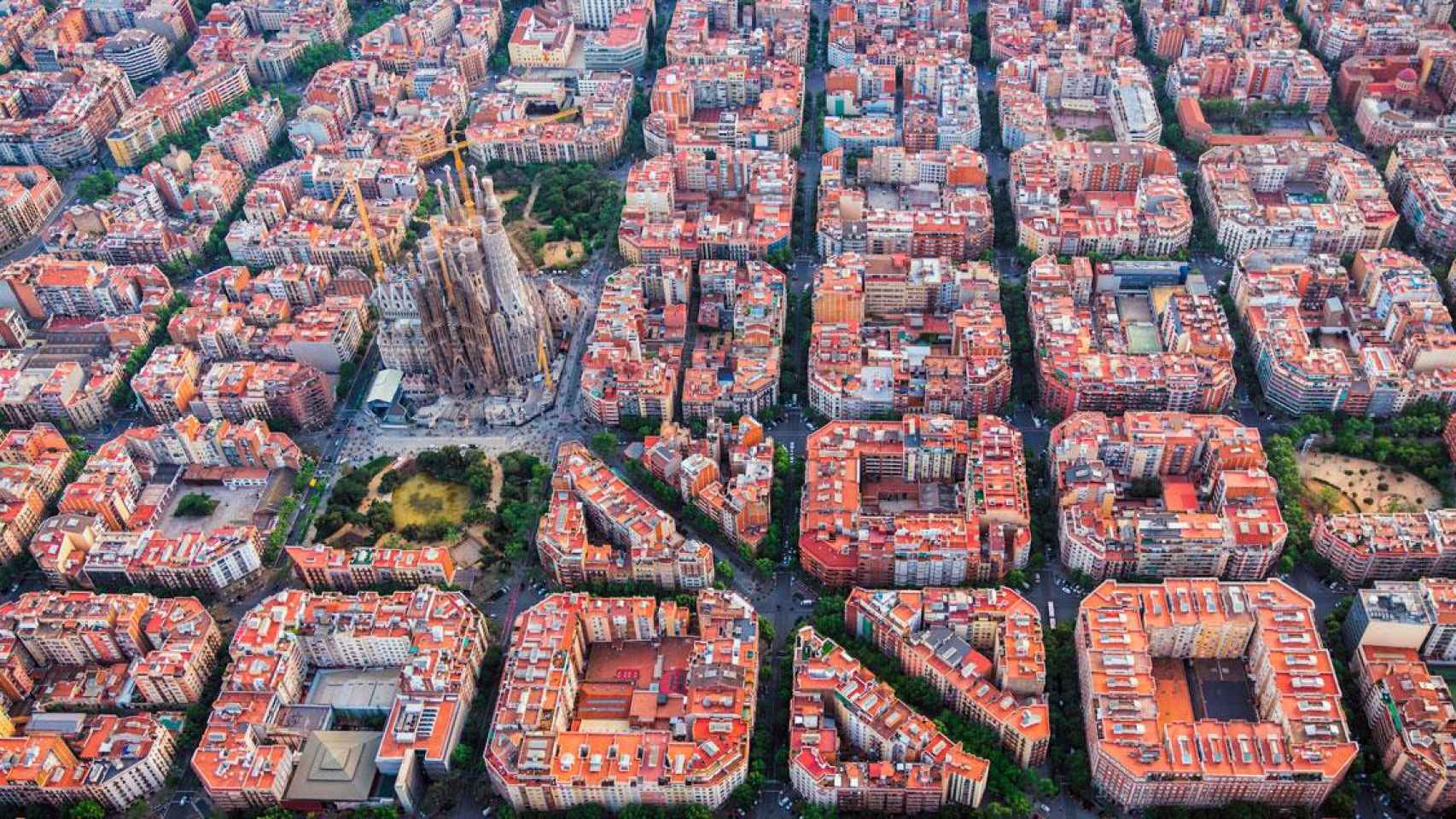 Imagen aérea del Eixample de Barcelona, en Cataluña / CG