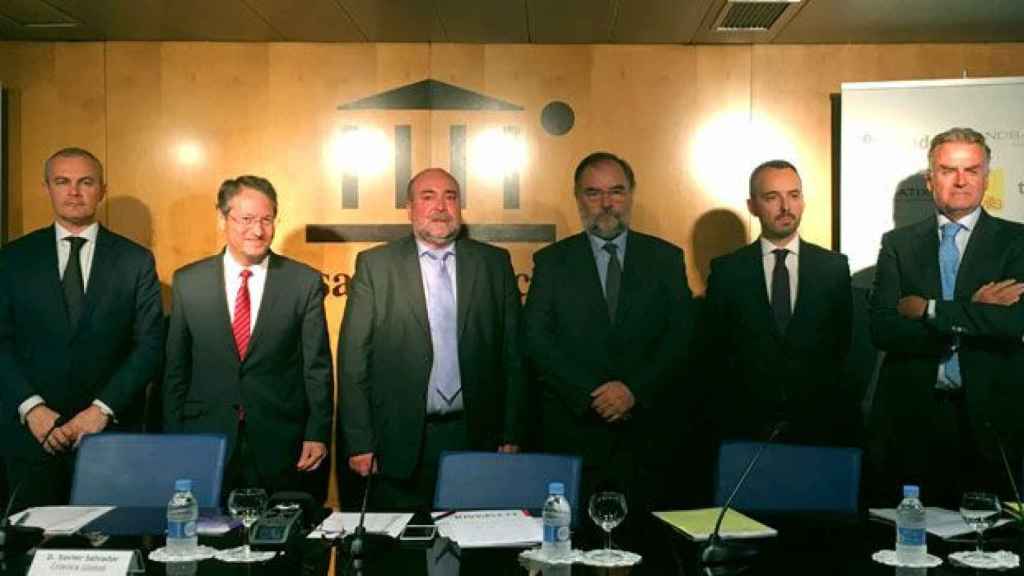 De izquierda a derecha, el director de análisis y distribución de producto de Andbank, Juan Luis García Alejo; el director de la Bolsa de Barcelona, José María Antúnez; el director de 'Crónica Global', Xavier Salvador; el presidente de la asociación europ