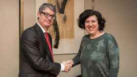 Ignacio Escudero, director general de Aigües de Barcelona, junto a Eva Herrero, comisionada de ecología del Ayuntamiento de Barcelona