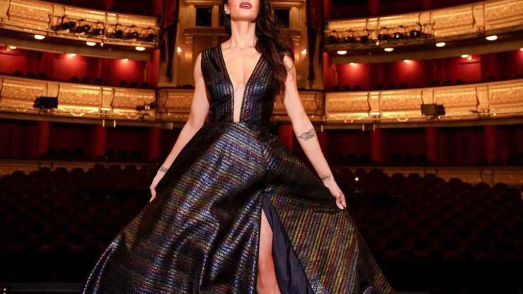 Pilar Rubio en el teatro real