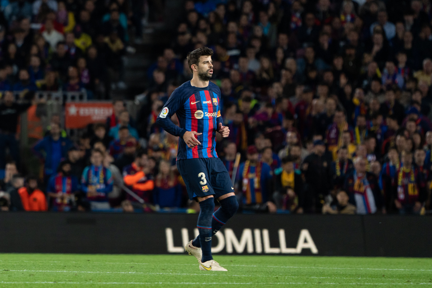 Piqué dice adiós al Camp Nou contra el Almería - LUIS MIGUEL AÑÓN