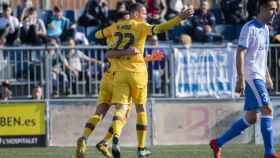 Rey Manaj celebra su primer gol con la elástica del Barça B | FCB