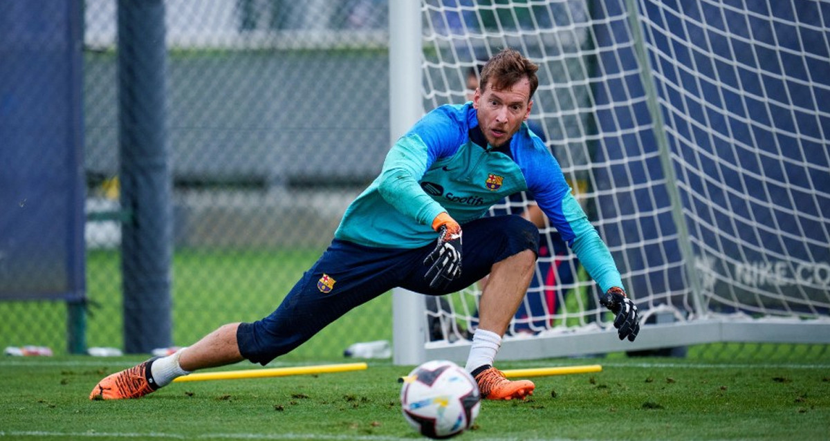 Neto Murara, en un entrenamiento del Barça / FCB