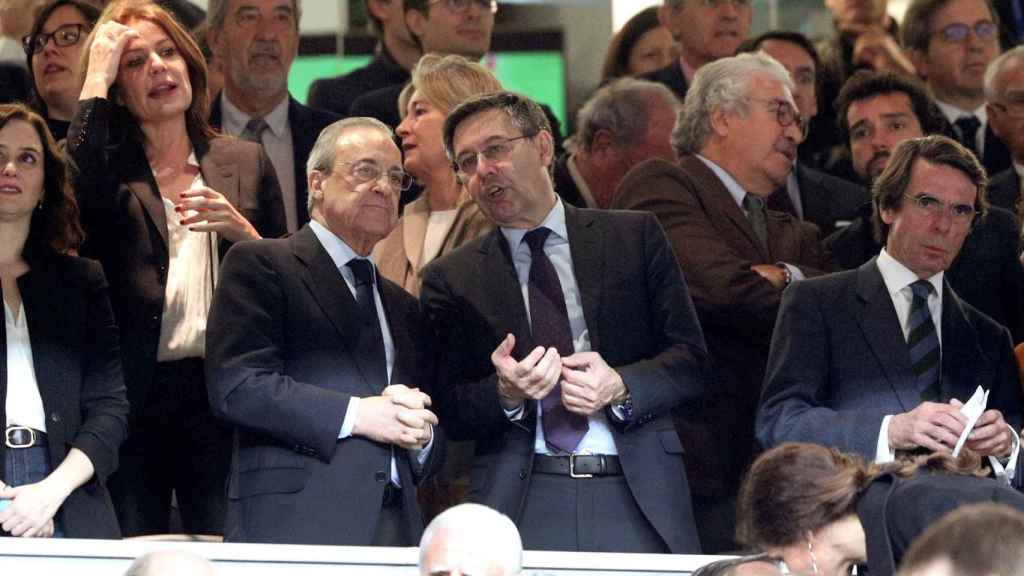 Bartomeu y Florentino Pérez en el palco del Santiago Bernabéu / EFE