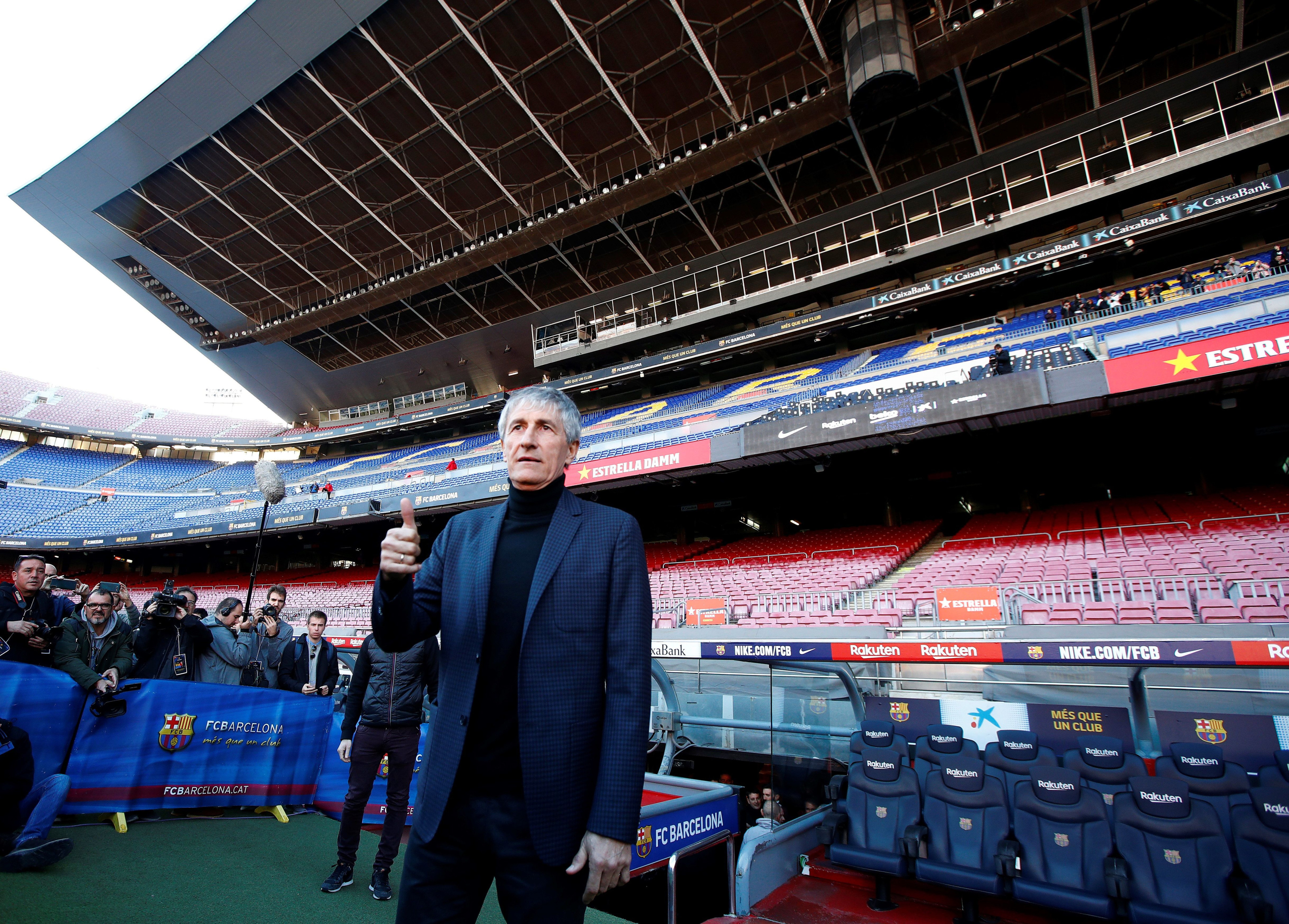 Quique Setién pisa el Camp Nou como nuevo entrenador del Barça/ EFE