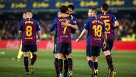 Una foto de Luis Suárez con Philippe Coutinho tras marcar ante el Villarreal / EFE