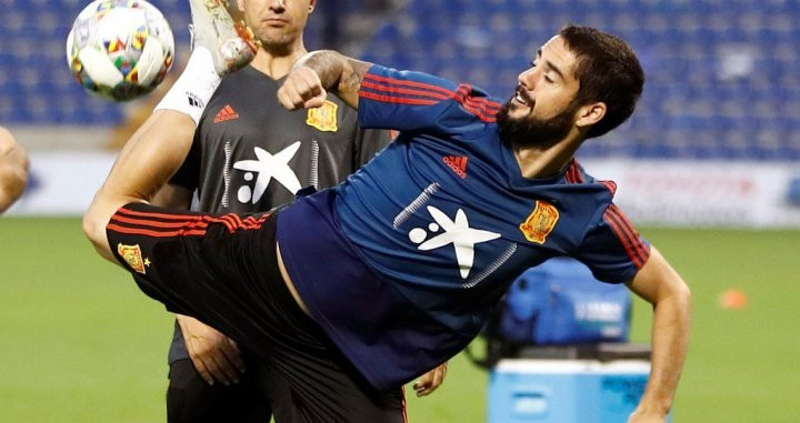 Una foto de archivo de Isco en un entrenamiento con la selección / EFE