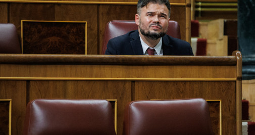 El portavoz parlamentario de ERC, Gabriel Rufián, en una sesión plenaria en el Congreso de los Diputados / ALEJANDRO MARTÍNEZ VÉLEZ