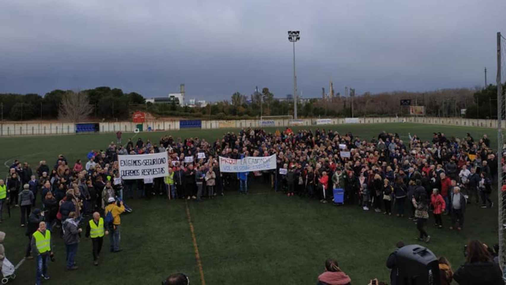 Vecinos de Bonavista se manifiestan tras la explosión de la planta química en Tarragona / ASOCIACIÓN VECINOS BONAVISTA