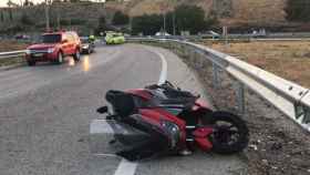 Imagen de archivo de un accidente de tráfico con motoristas implicados / 112