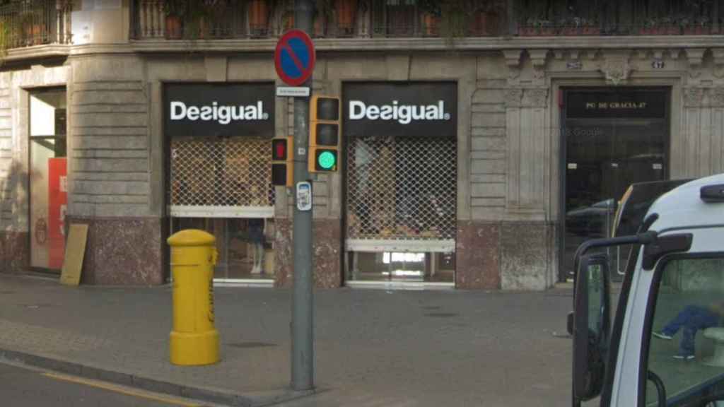 Tienda de Desigual entre las calles Aragó y Passeig de Gràcia / GOOGLE MAPS