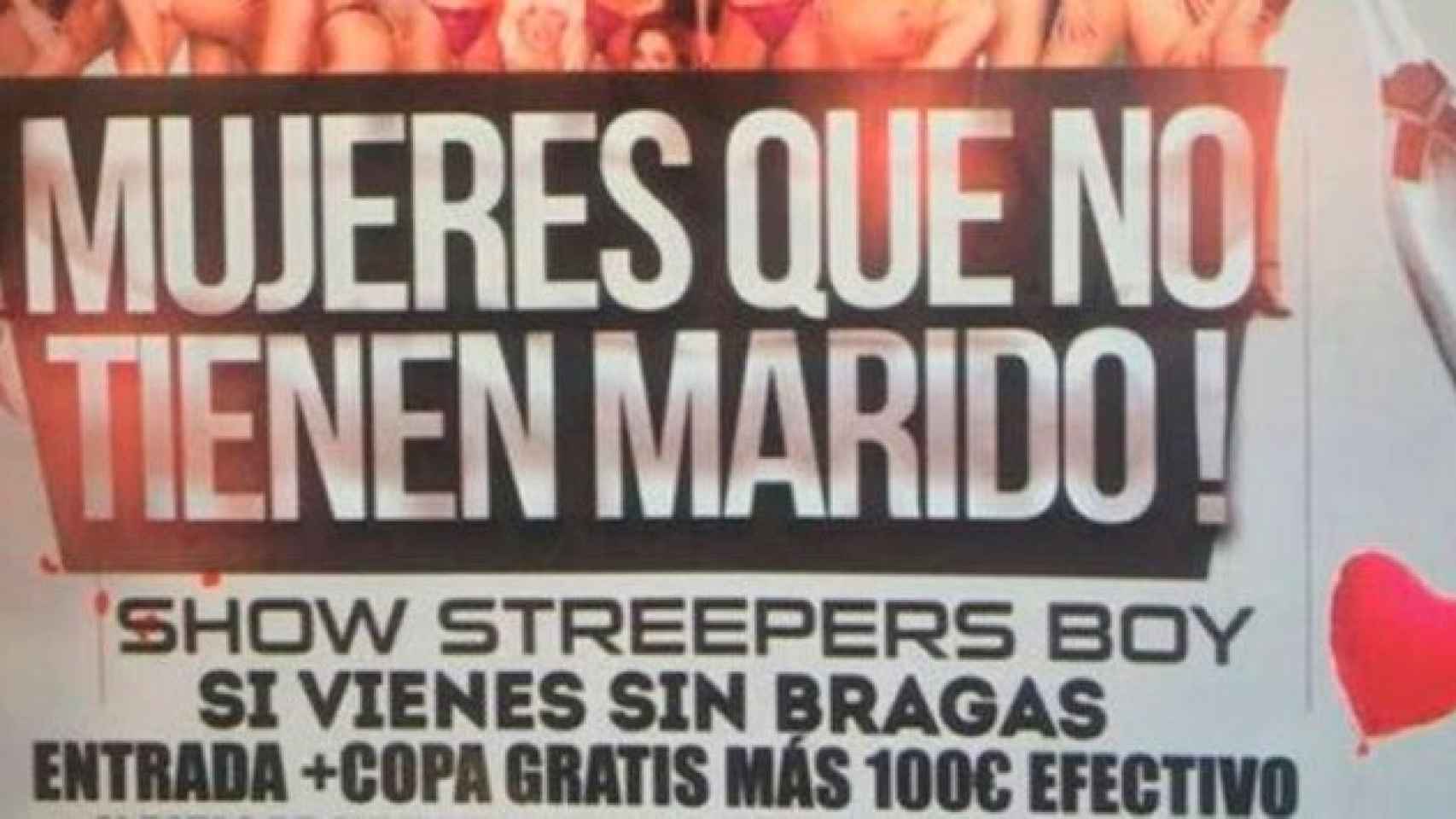 Cartel de la discoteca de Barcelona que ofrece entrada, copa y 100 euros a las mujeres que vayan sin bragas