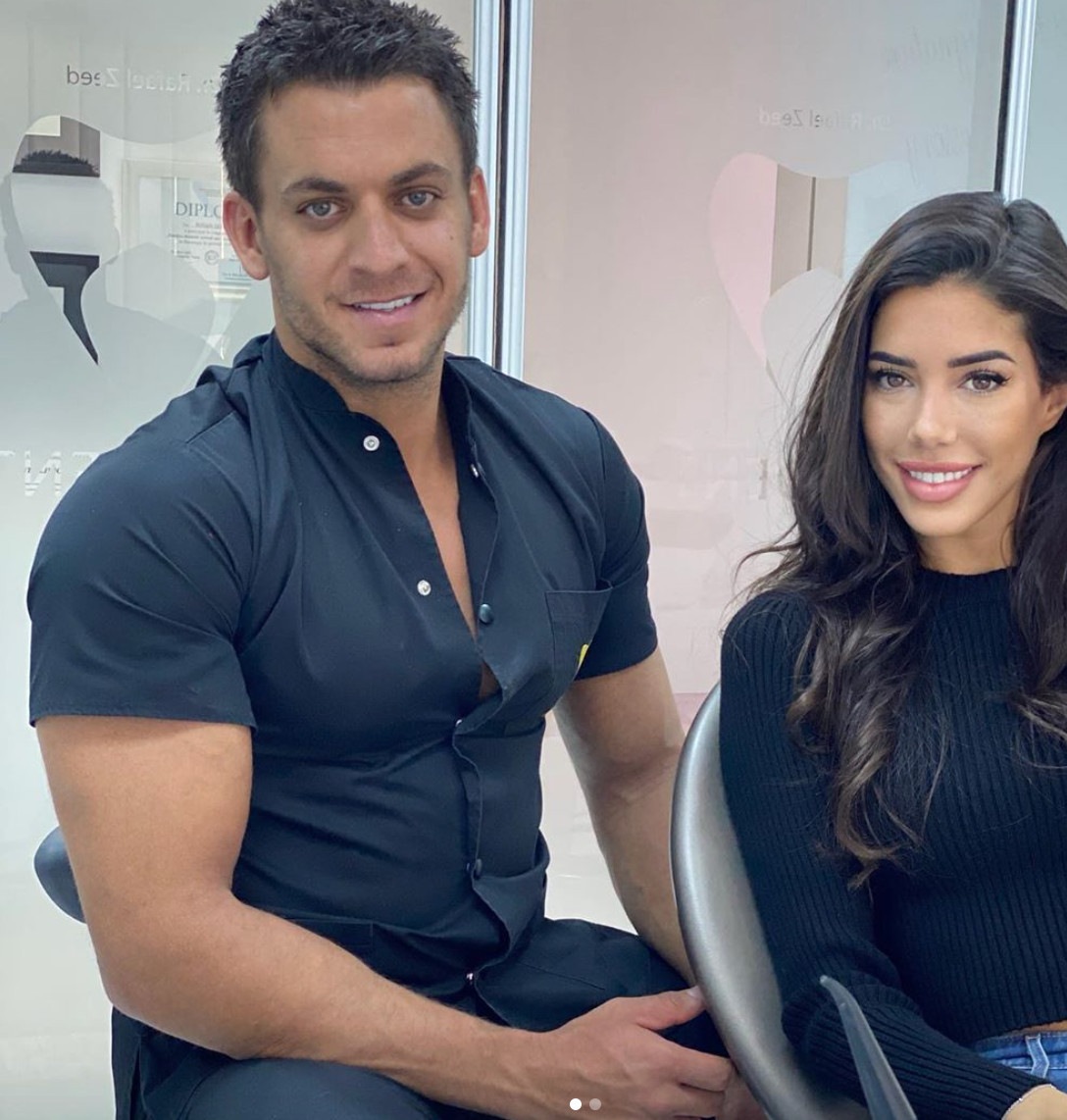 Nadia Avilés con su dentista