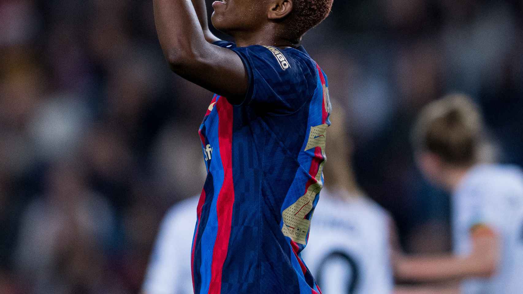 Asitat Oshoala festeja su doblete contra el Rosengard FCB