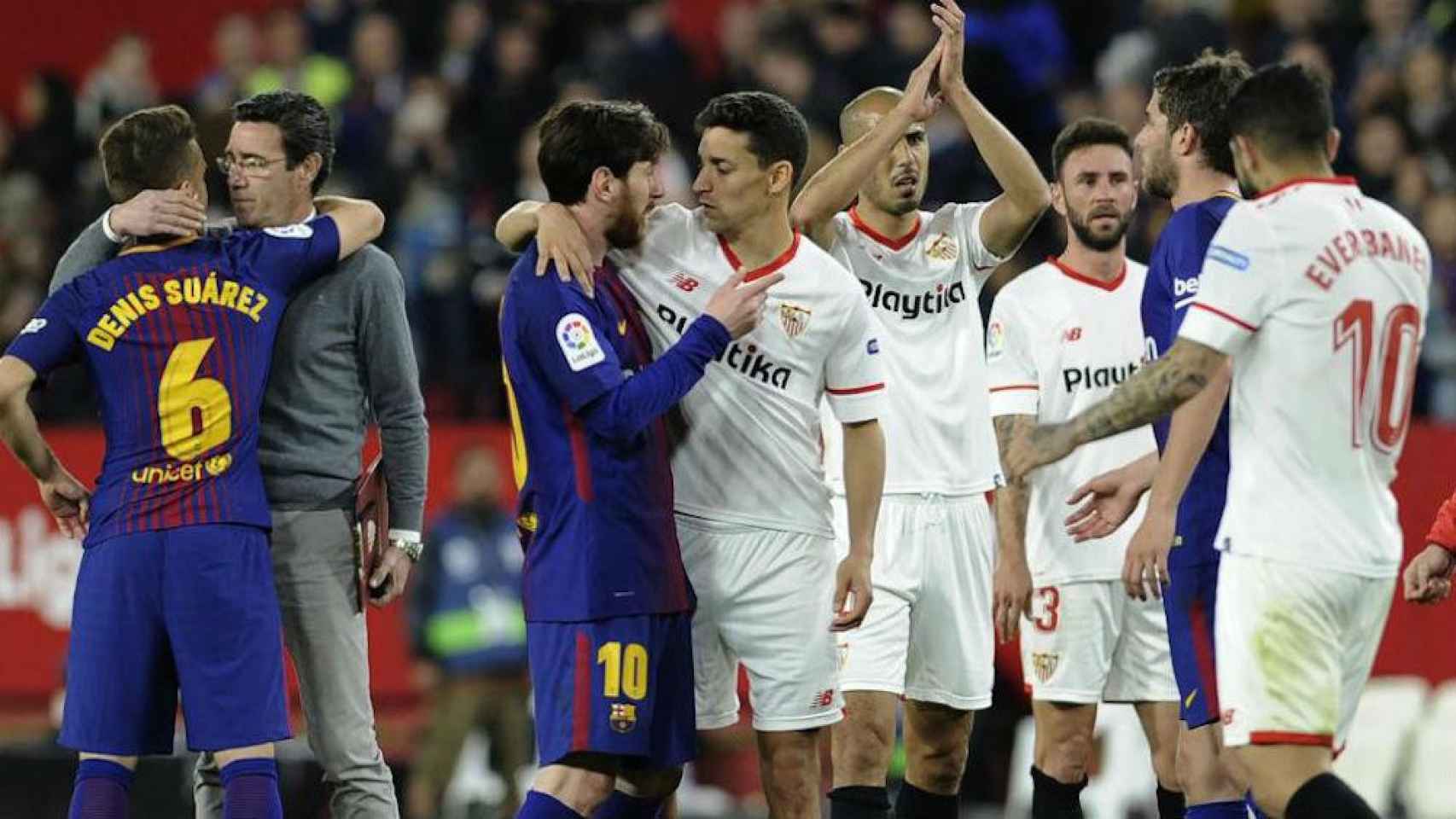 Una foto de la final de la Copa del Rey entre Barça y Sevilla al finalizar el encuentro