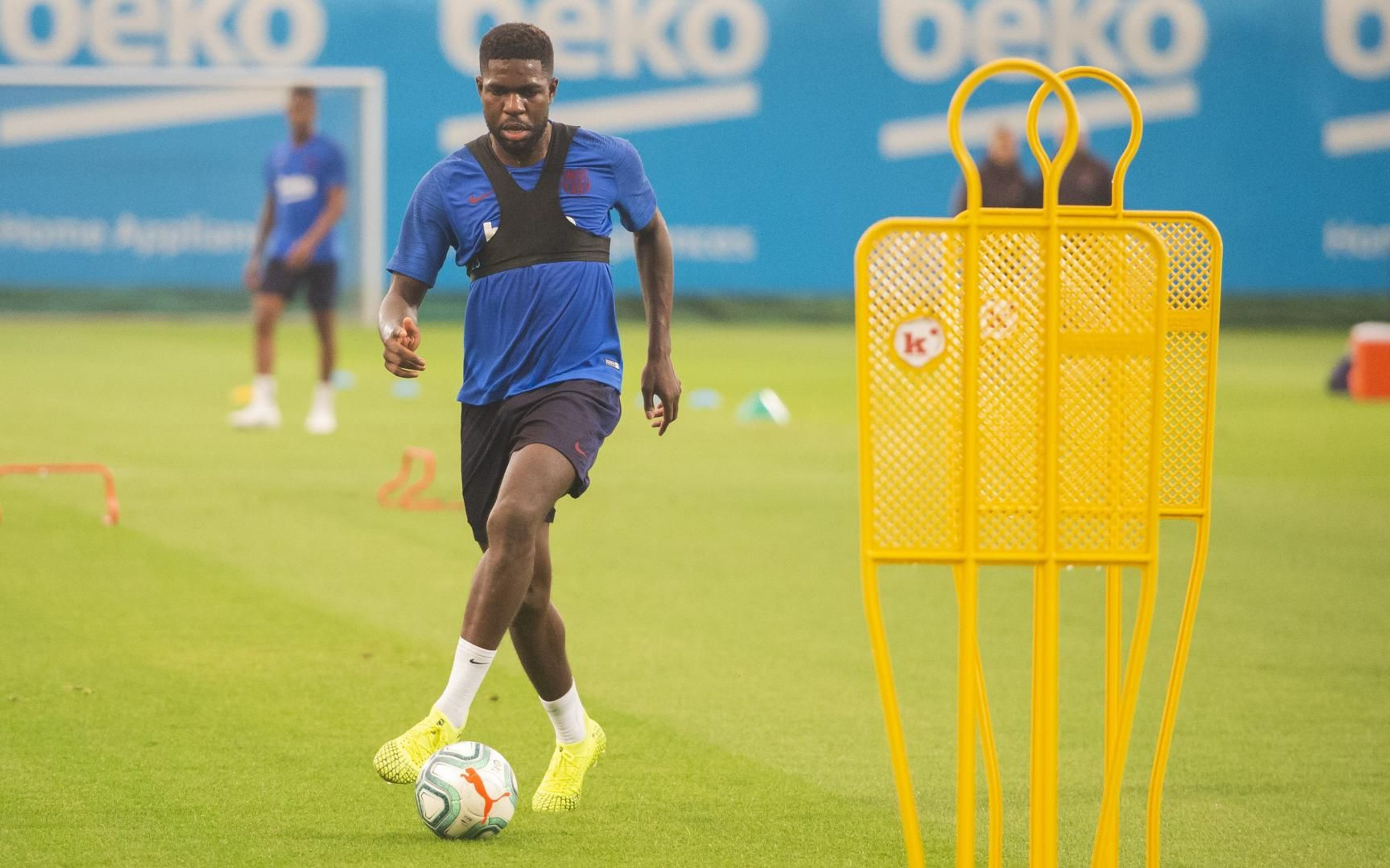 Samuel Umtiti, entrenándose con el grupo / FC Barcelona