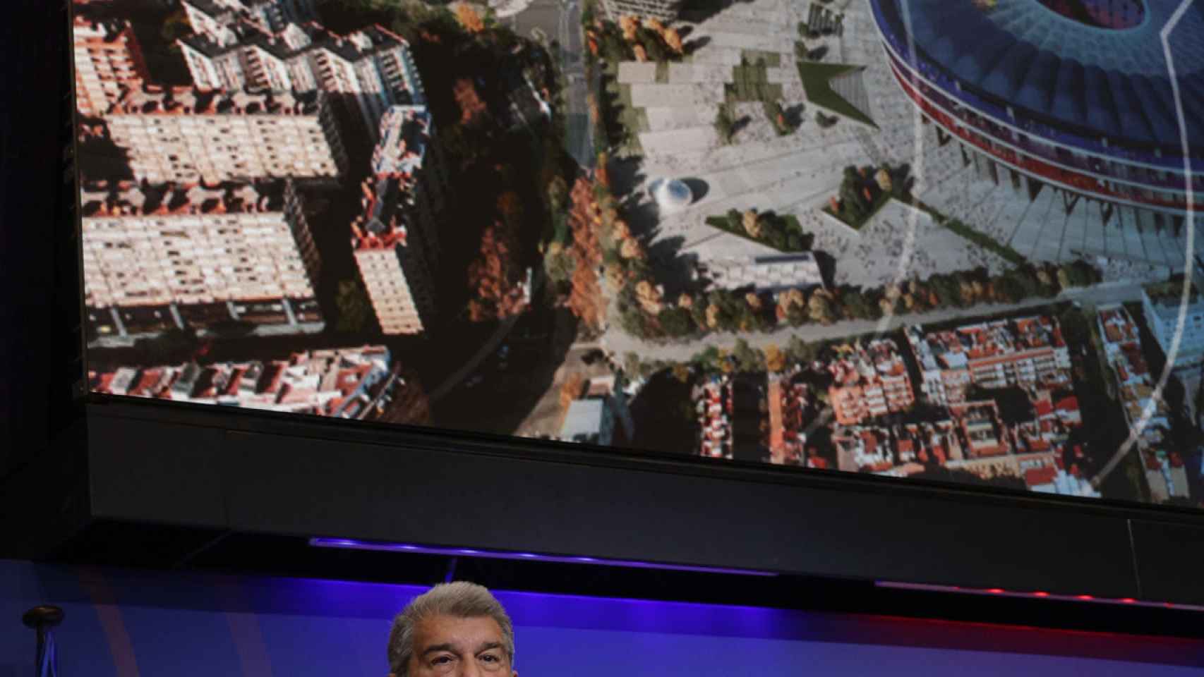 Joan Laporta en la rueda de prensa de la financiación del Espai Barça / EFE