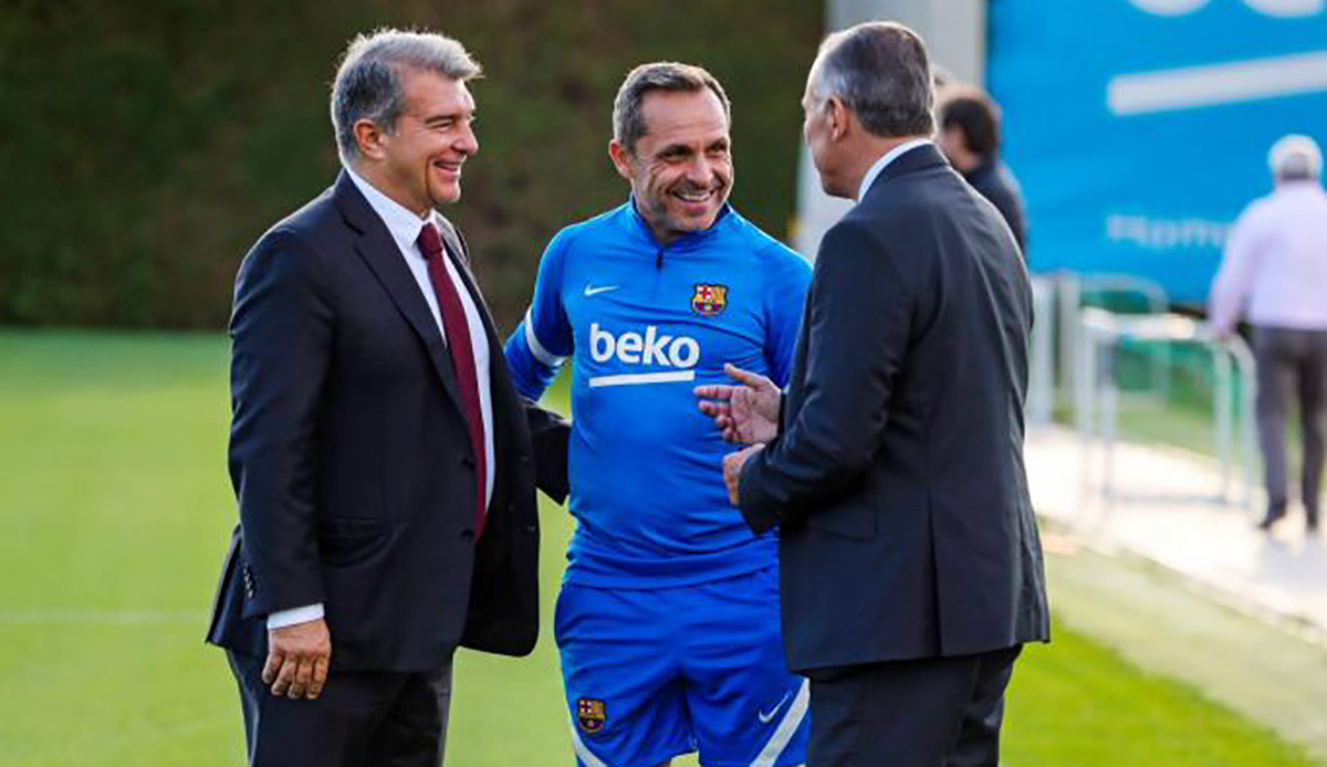 Joan Laporta, Sergi Barjuan y Rafa Yuste, en la Ciutat Esportiva Joan Gamper del Barça / FCB