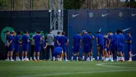 El FC Barcelona, durante un entrenamiento en la Ciutat Esportiva / REDES