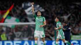 Bartra celebra una victoria del Betis ante el Real Madrid | EFE