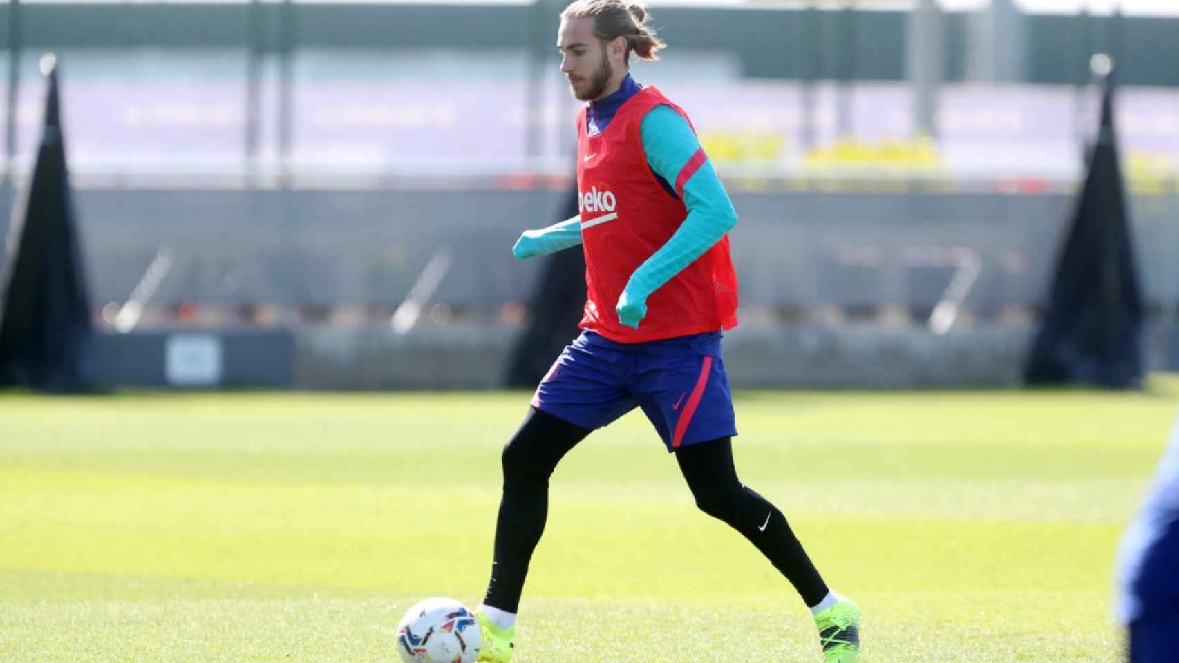 Mingueza entrenando con el primer equipo del Barça / FC Barcelona